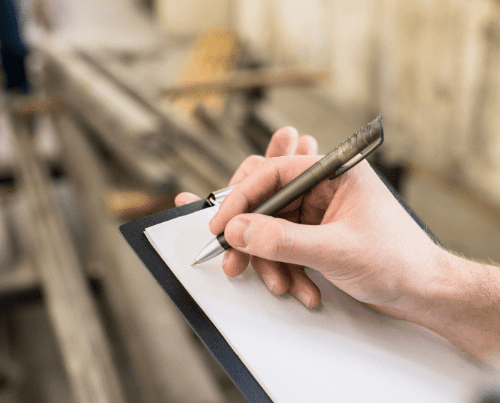 kontrola jakości przy imporcie z Chin w magazynie przed wysyłką