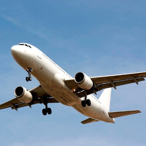 Transport morski, kolejowy czy lotniczy z Chin – który wybrać i kiedy się opłaca?