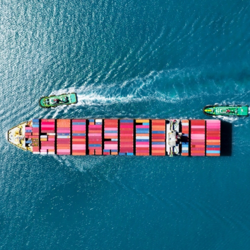 Co się dzieje w transporcie z Chin i jak wpływa to na import?